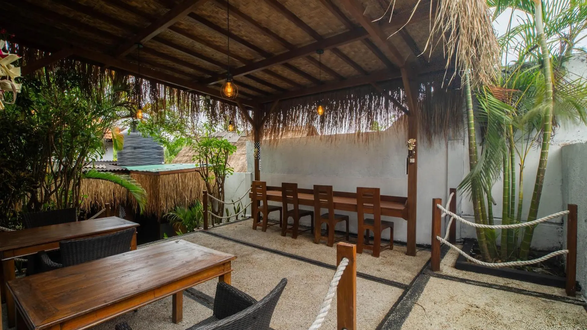 Simpang Inn Hostel Nusa Penida