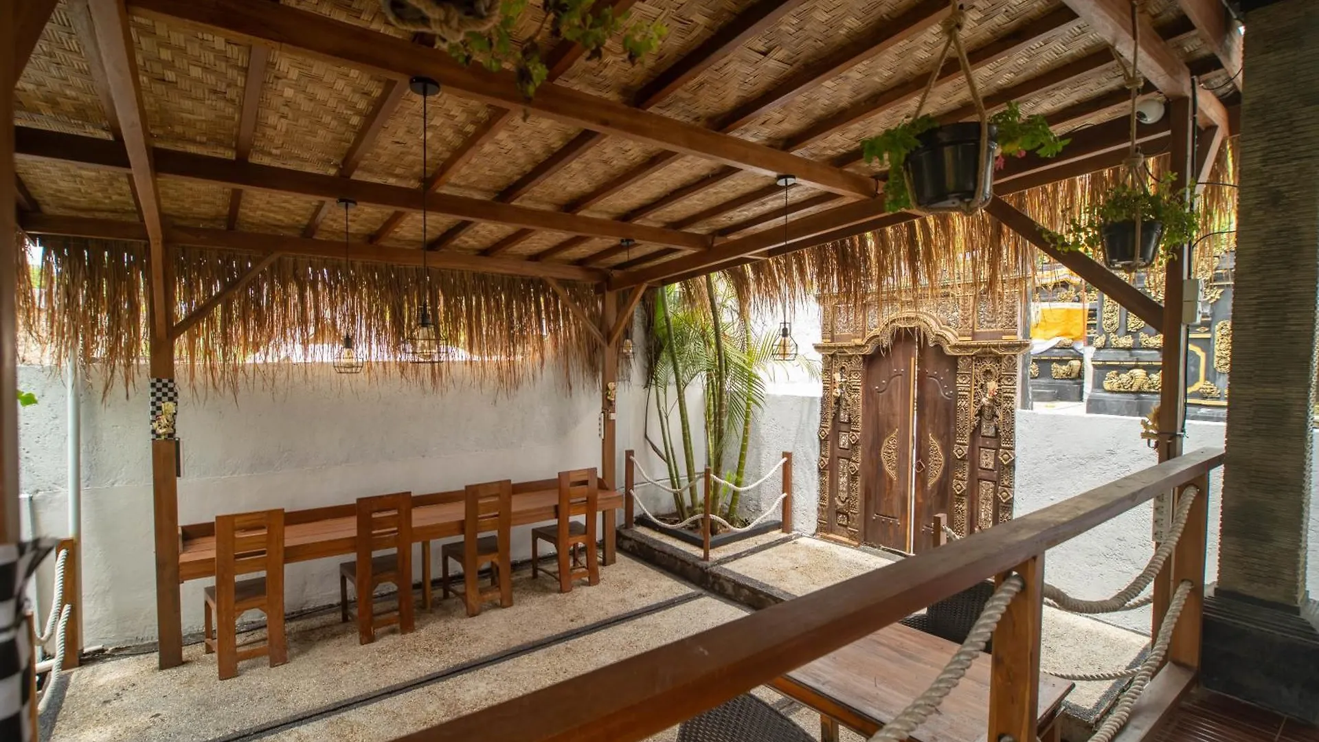 Simpang Inn Hostel Nusa Penida Indonesia
