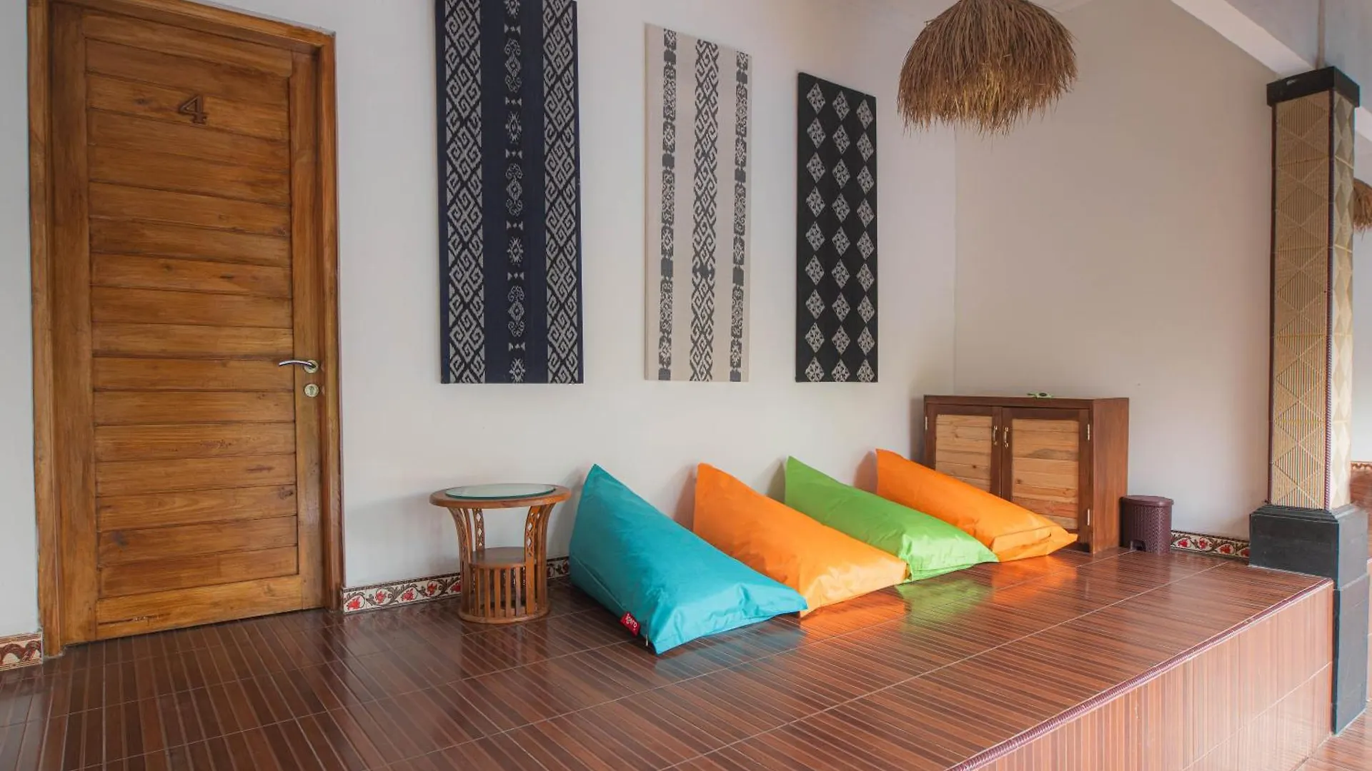 Simpang Inn Hostel Nusa Penida 0*,  Indonesia