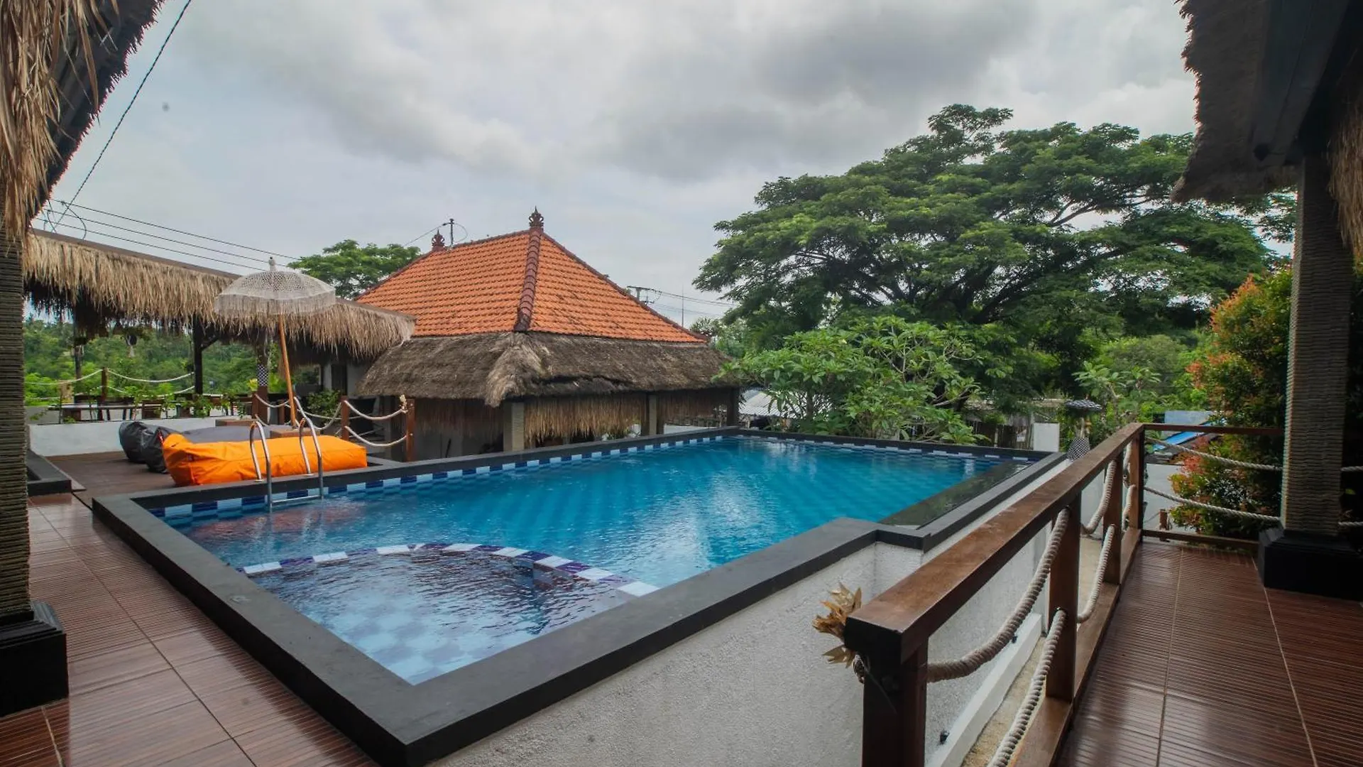Simpang Inn Hostel Nusa Penida Indonesia