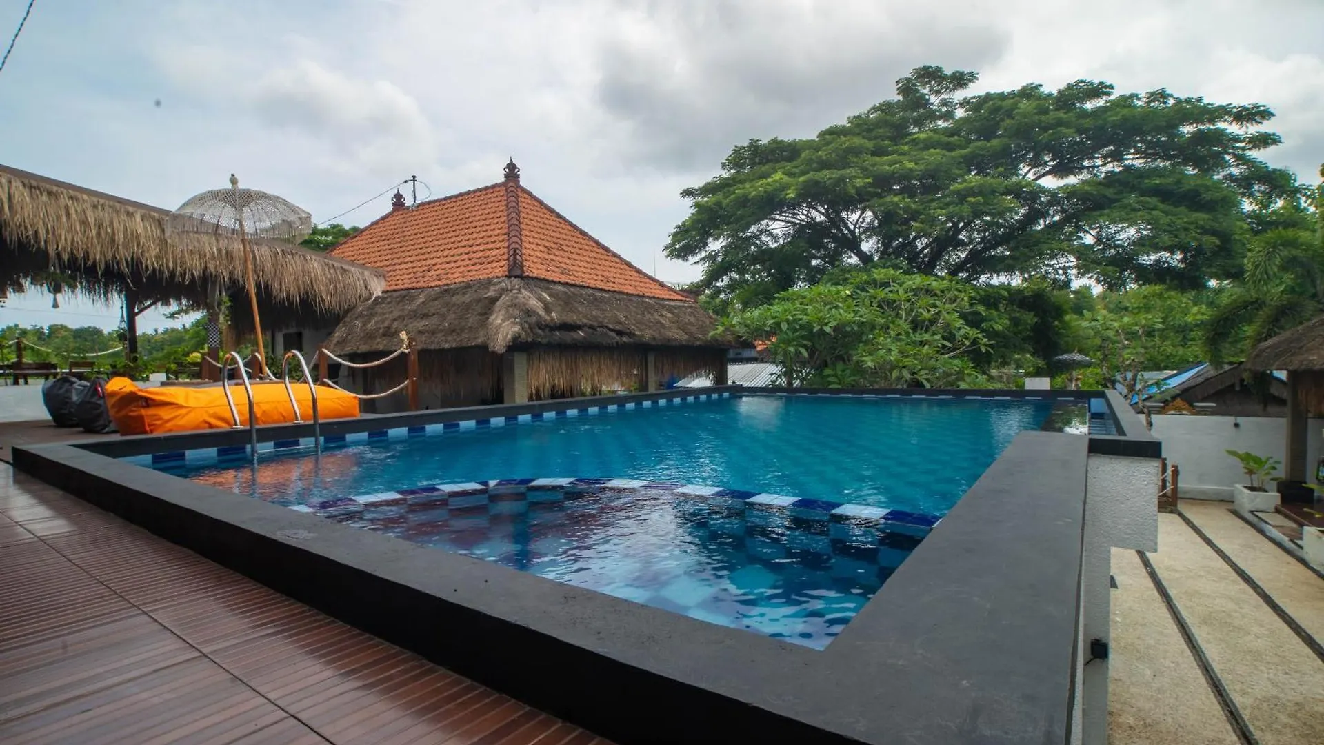 Simpang Inn Hostel Nusa Penida Indonesia